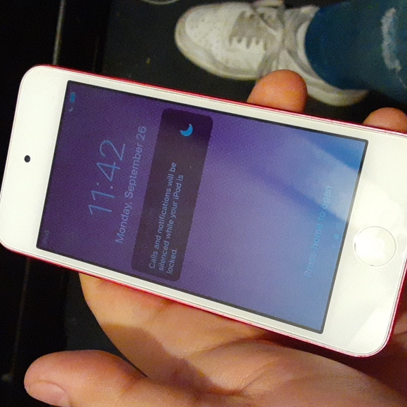 Pink Ipod - Picture 8 of 8